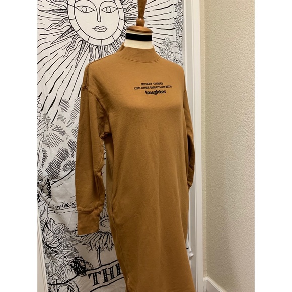 🌈 Beautiful modern mickey dress - Picture 4 of 12